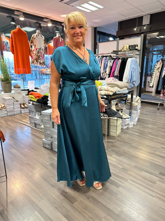 Juhlamekko Loretta petrooli