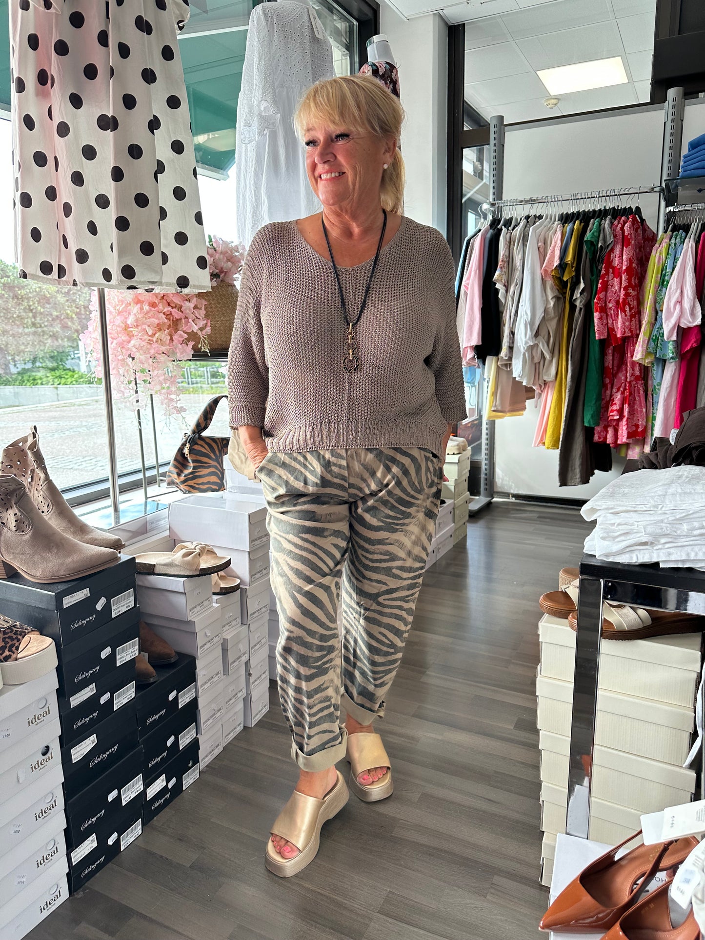 Plussize kuviollinen housu (3 sävyä)