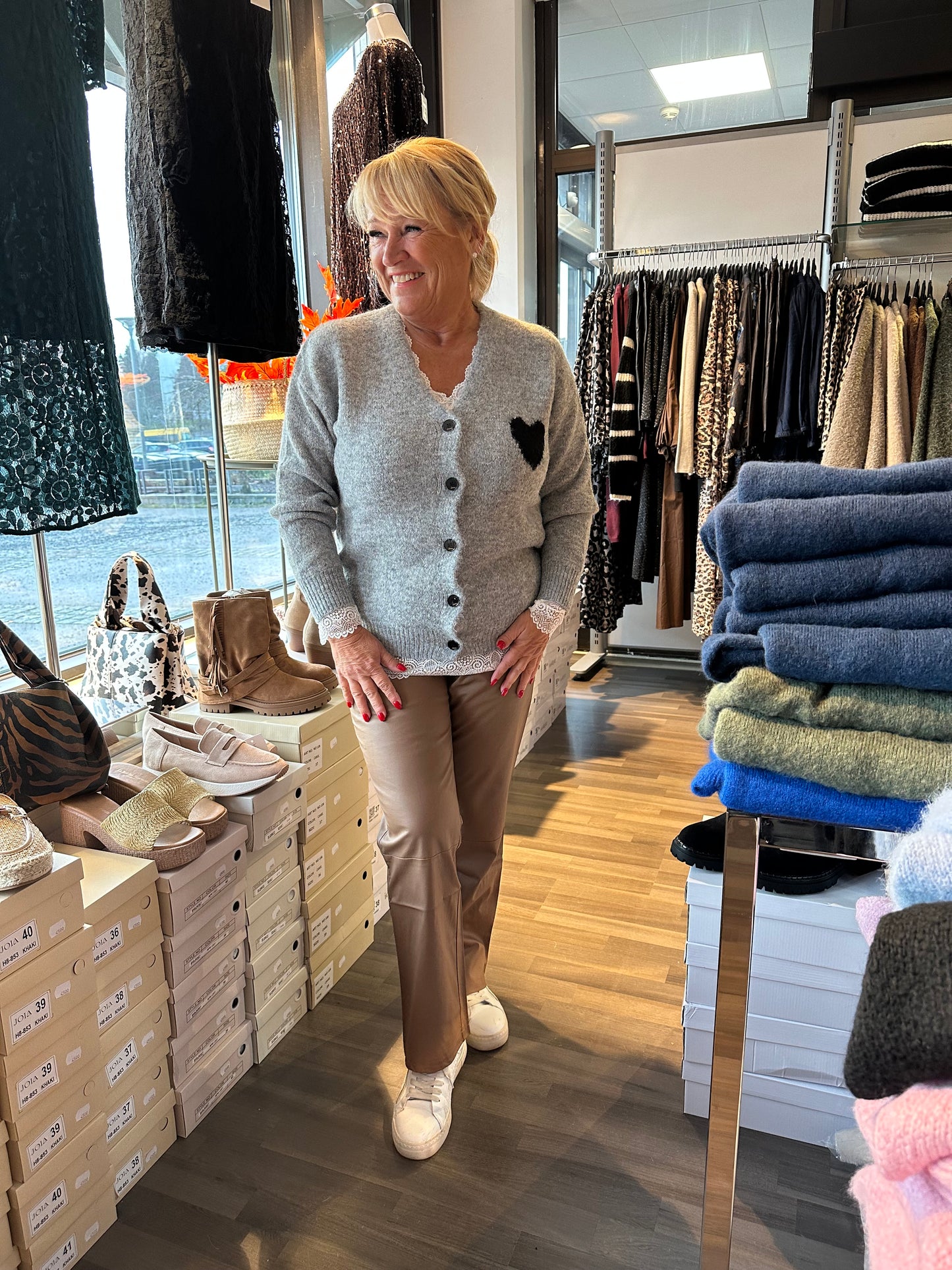 Neuletakki Heart harmaa