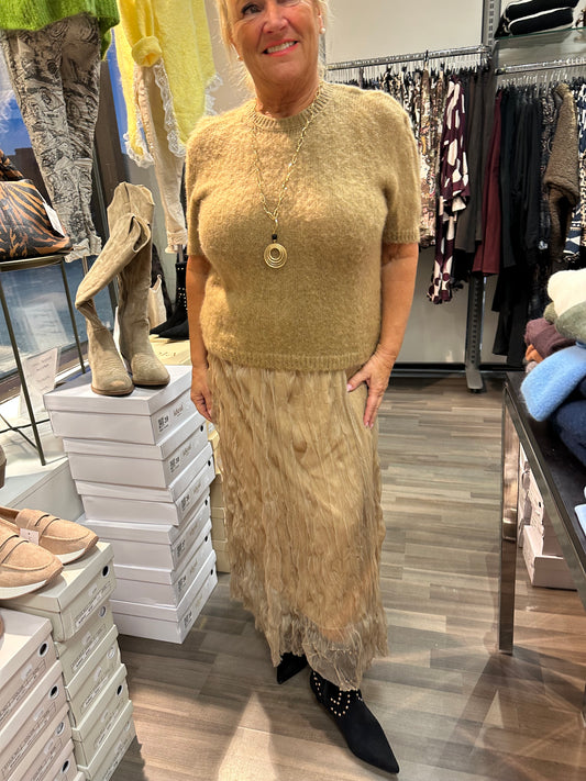 Kid mohair neule lyhyillä hihoilla kameli