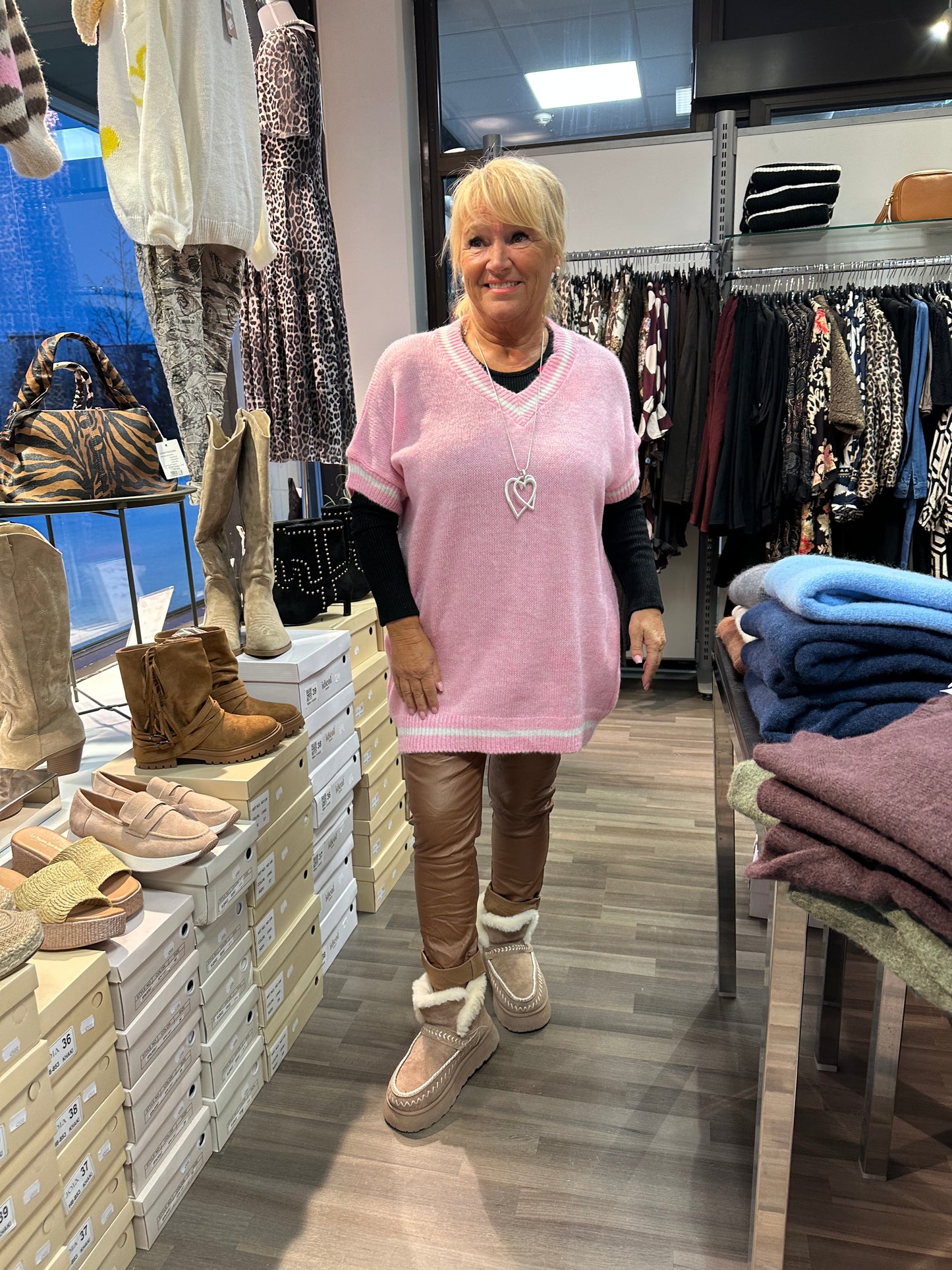 Plussize neuleliivi roosa