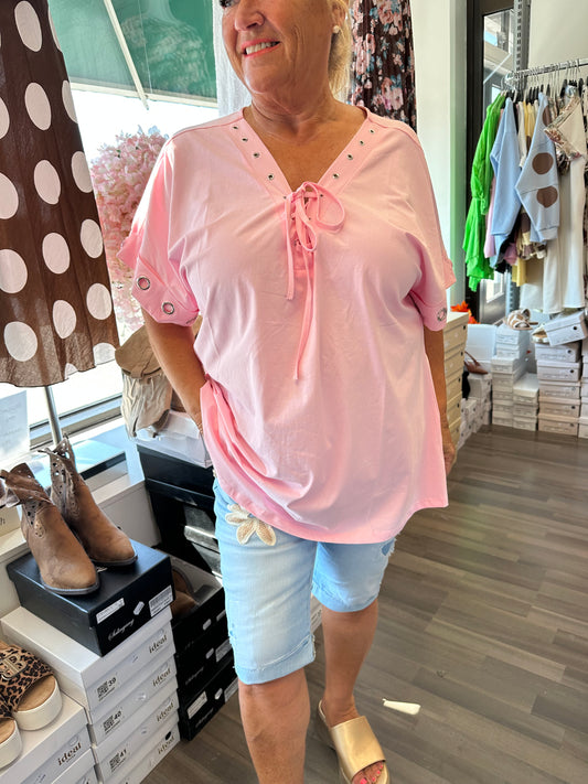 Plussize tunika nyöri-yksityiskohdalla (3 väriä)