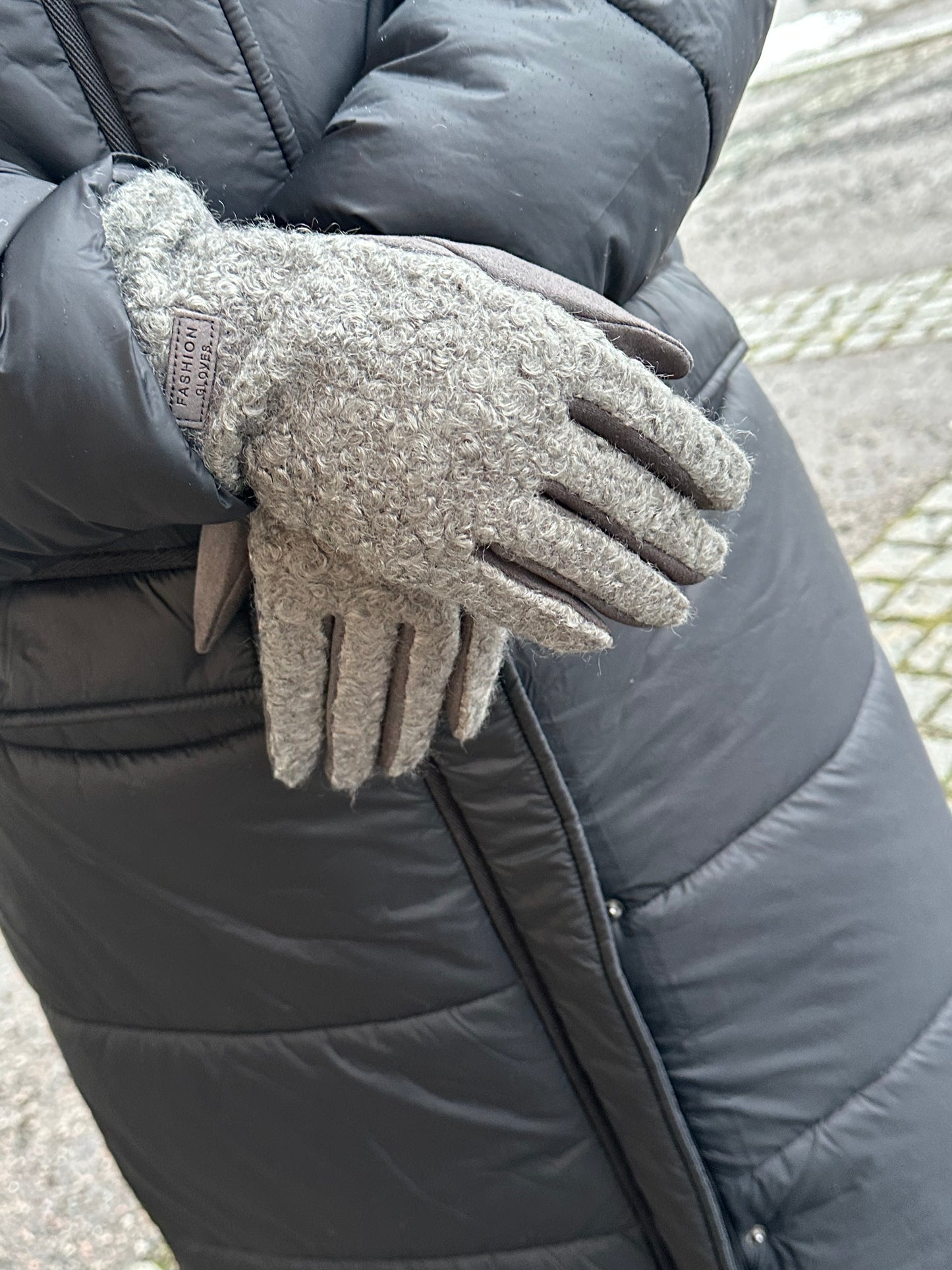 Bouclee sormikkaat harmaa