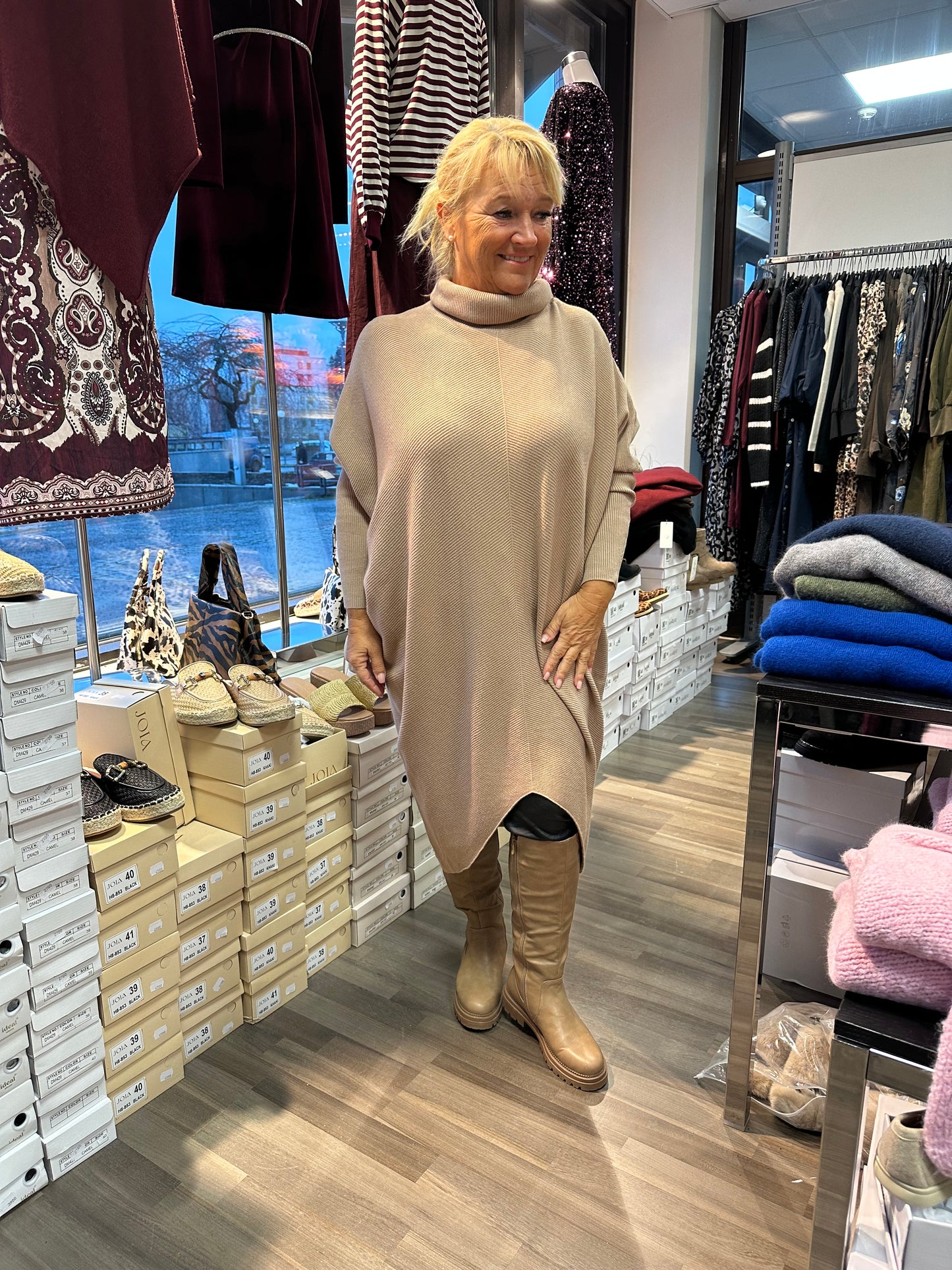 Oversize neuletunika kameli