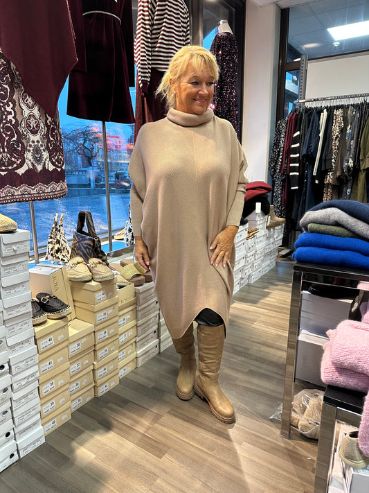 Oversize neuletunika kameli