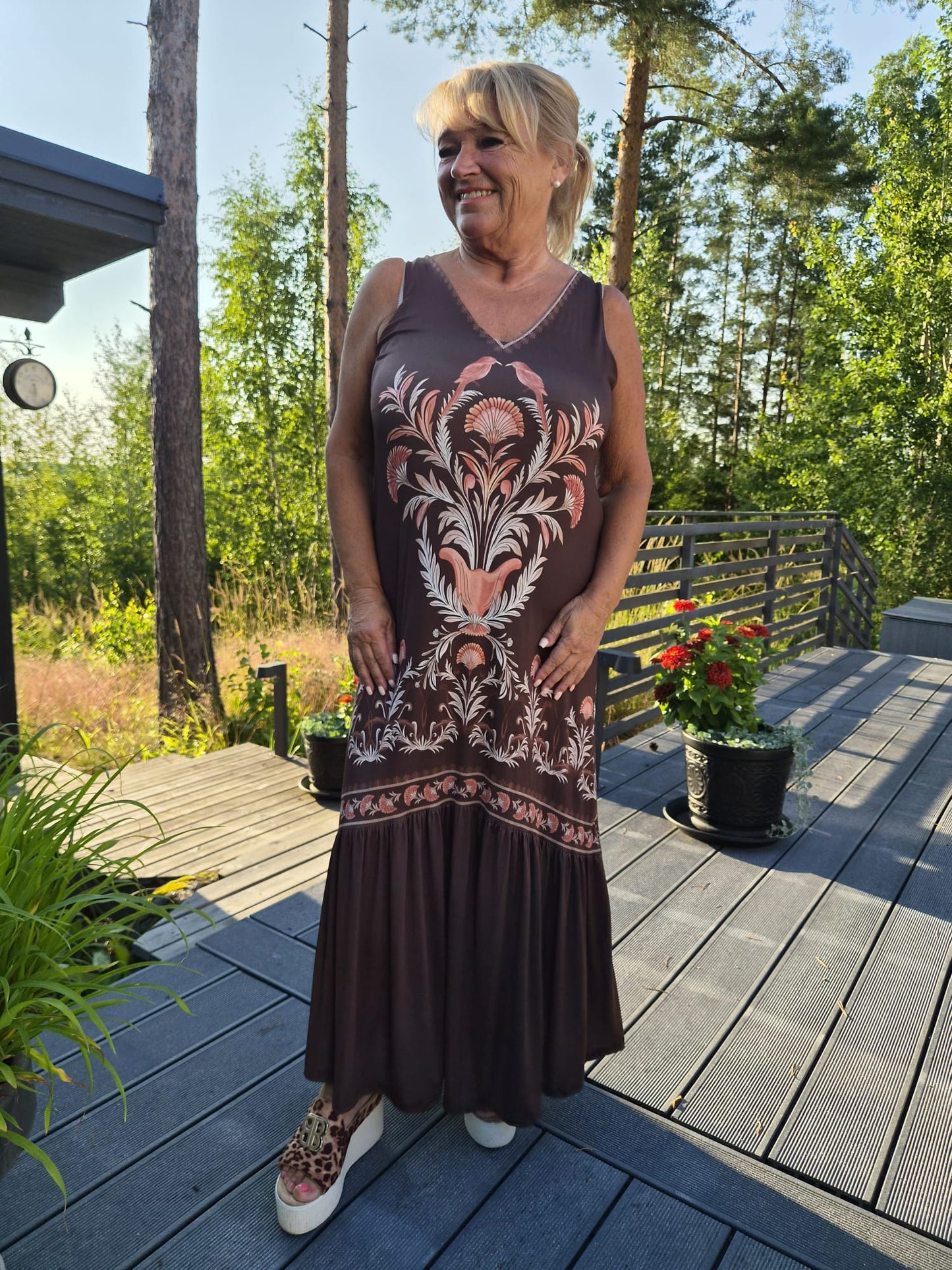 Kuviollinen pitkä mekko (9 väriä)