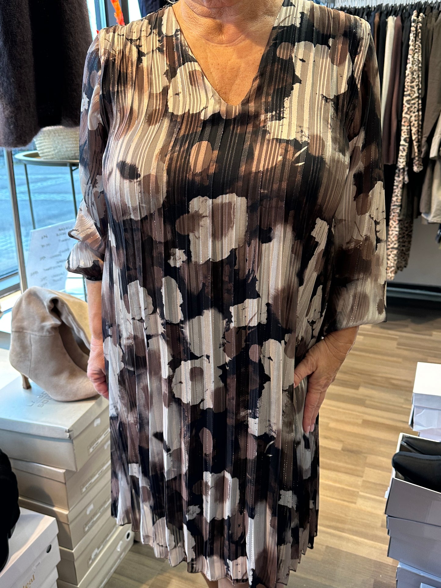 Sifonkitunika/mekko beessi