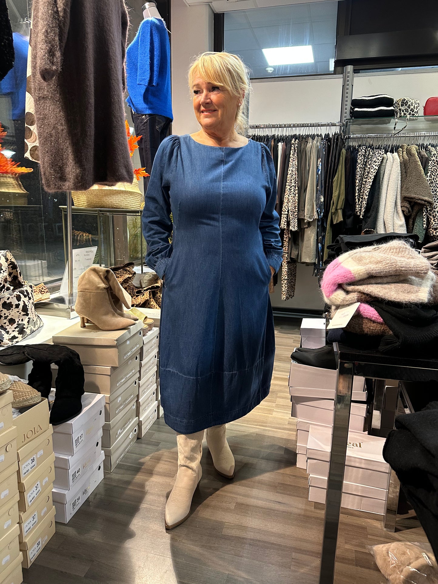 Midimittainen farkkumekko dark wash