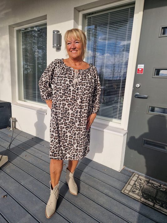 Plussize leo mekko