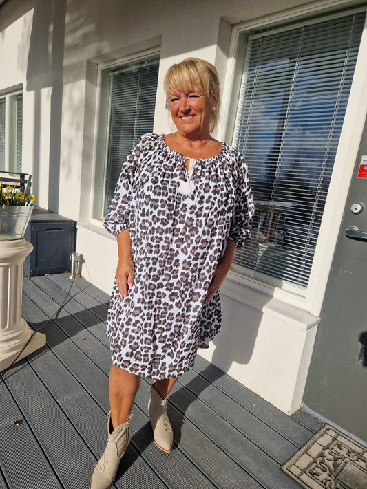 Plussize leo mekko
