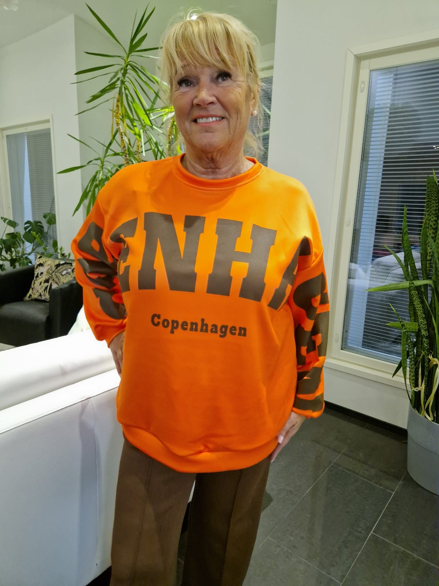 Collegepusero Copenhagen oranssi