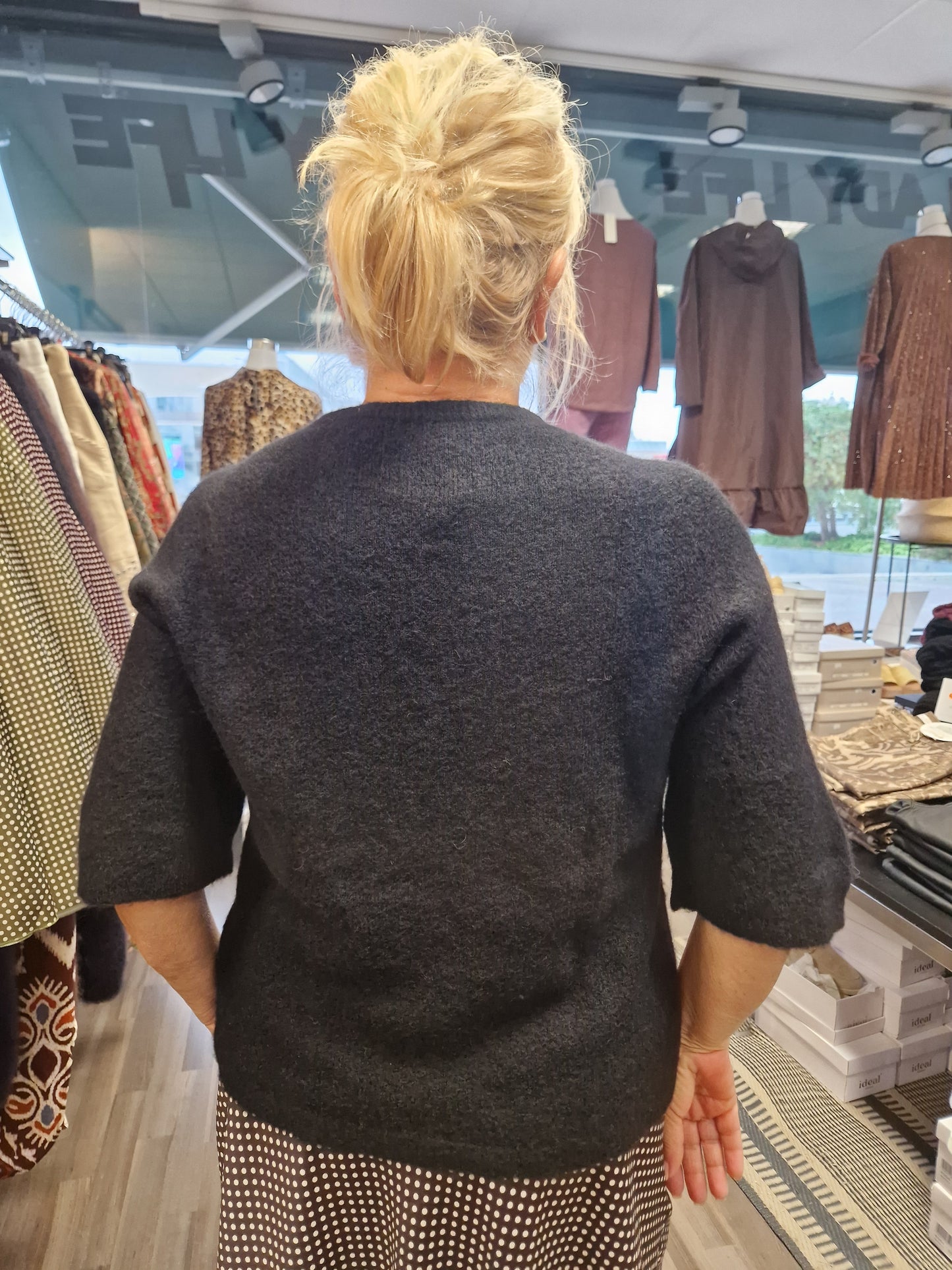 Alpakka-sekoite neule musta