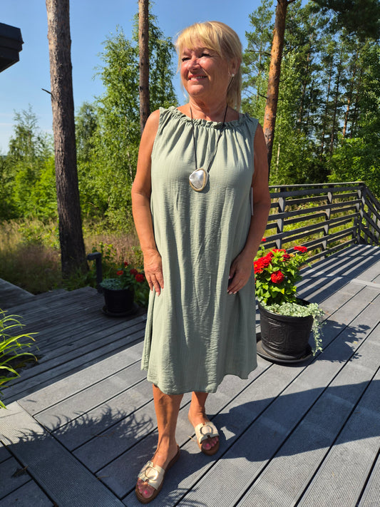TARJOUSERÄ 30€   khaki