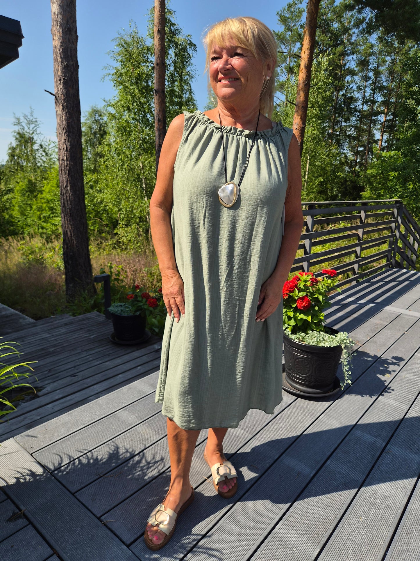TARJOUSERÄ 30€   khaki
