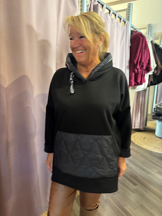 Reilumman kokoinen huppari musta