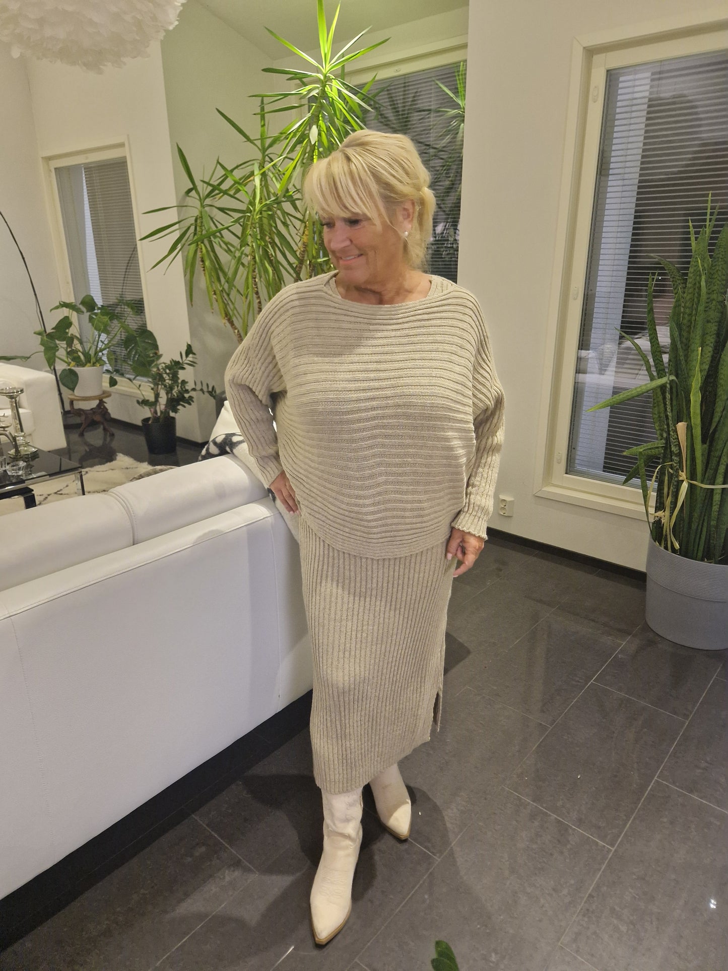 Neulemekko ja pusero fango