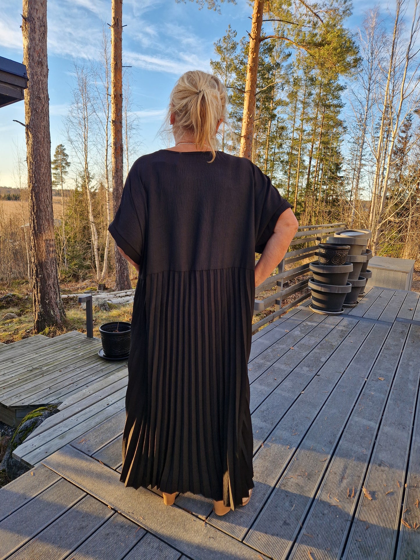 PLUSPLUSSIZE pliseerattu mekko  musta