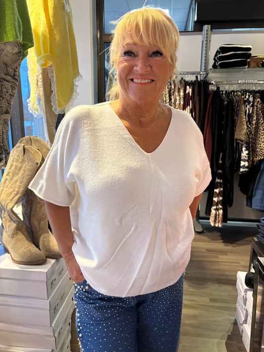 Laatikkoneule valkoinen