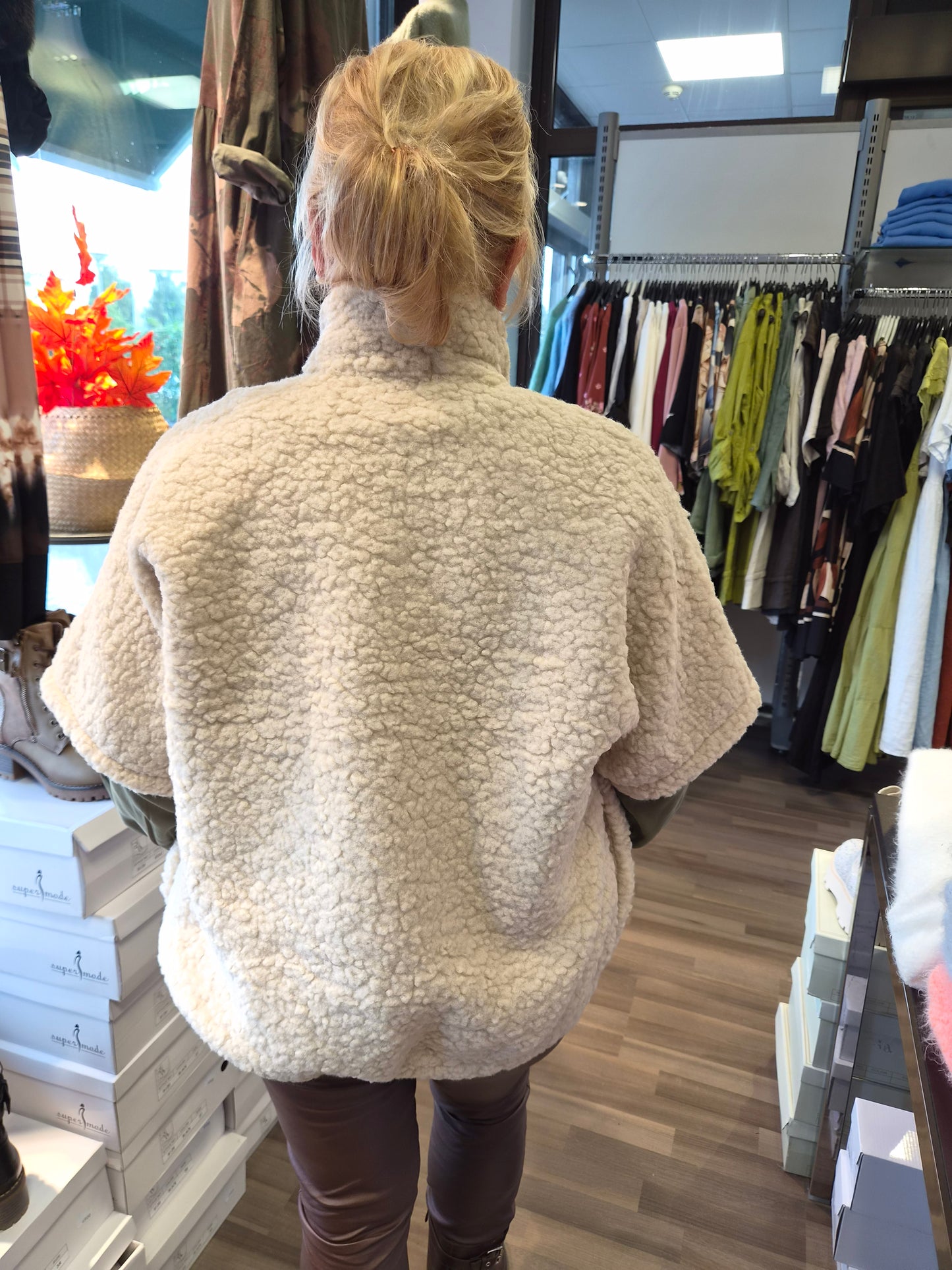 Teddy liivi   ruskea ja beige