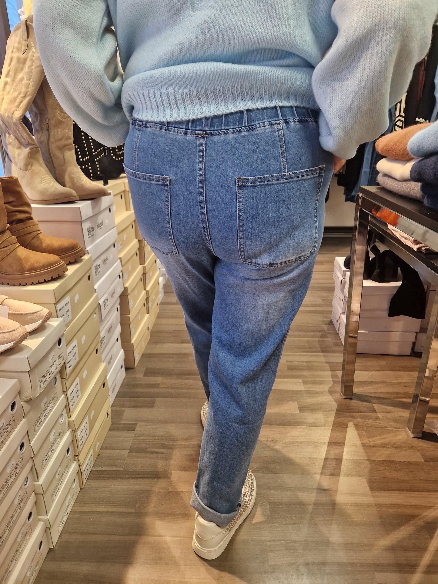 Pehmeät farkut  vaalea sininen