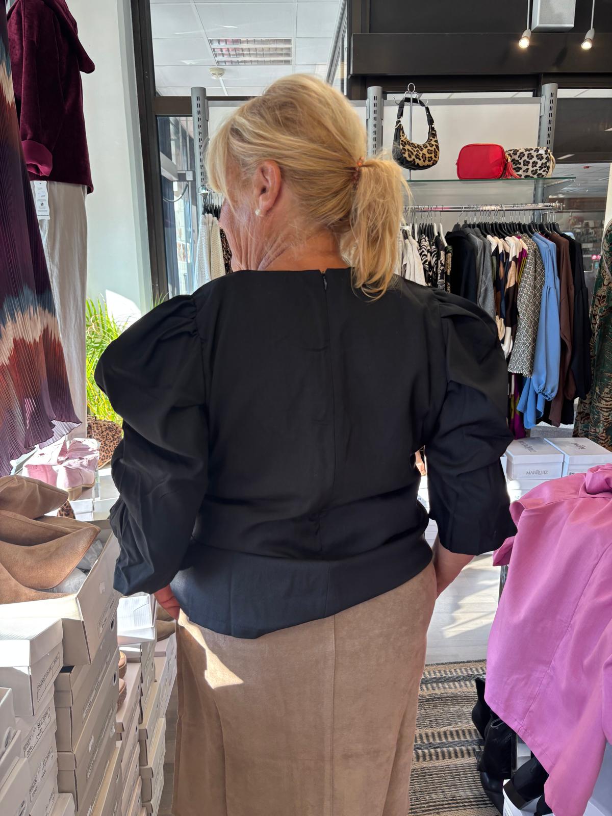 Röyhelöhiha pusero musta