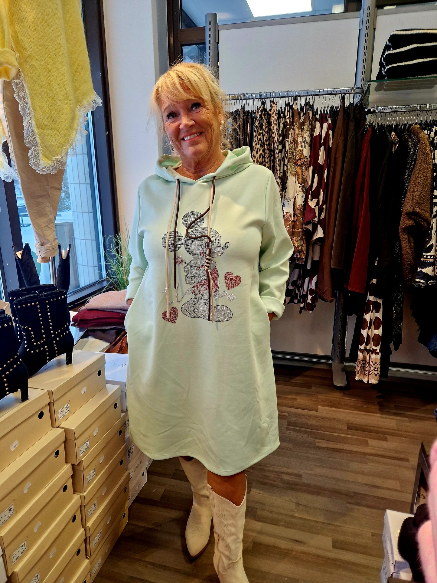 Mikki hupparimekko vaalea vihreä