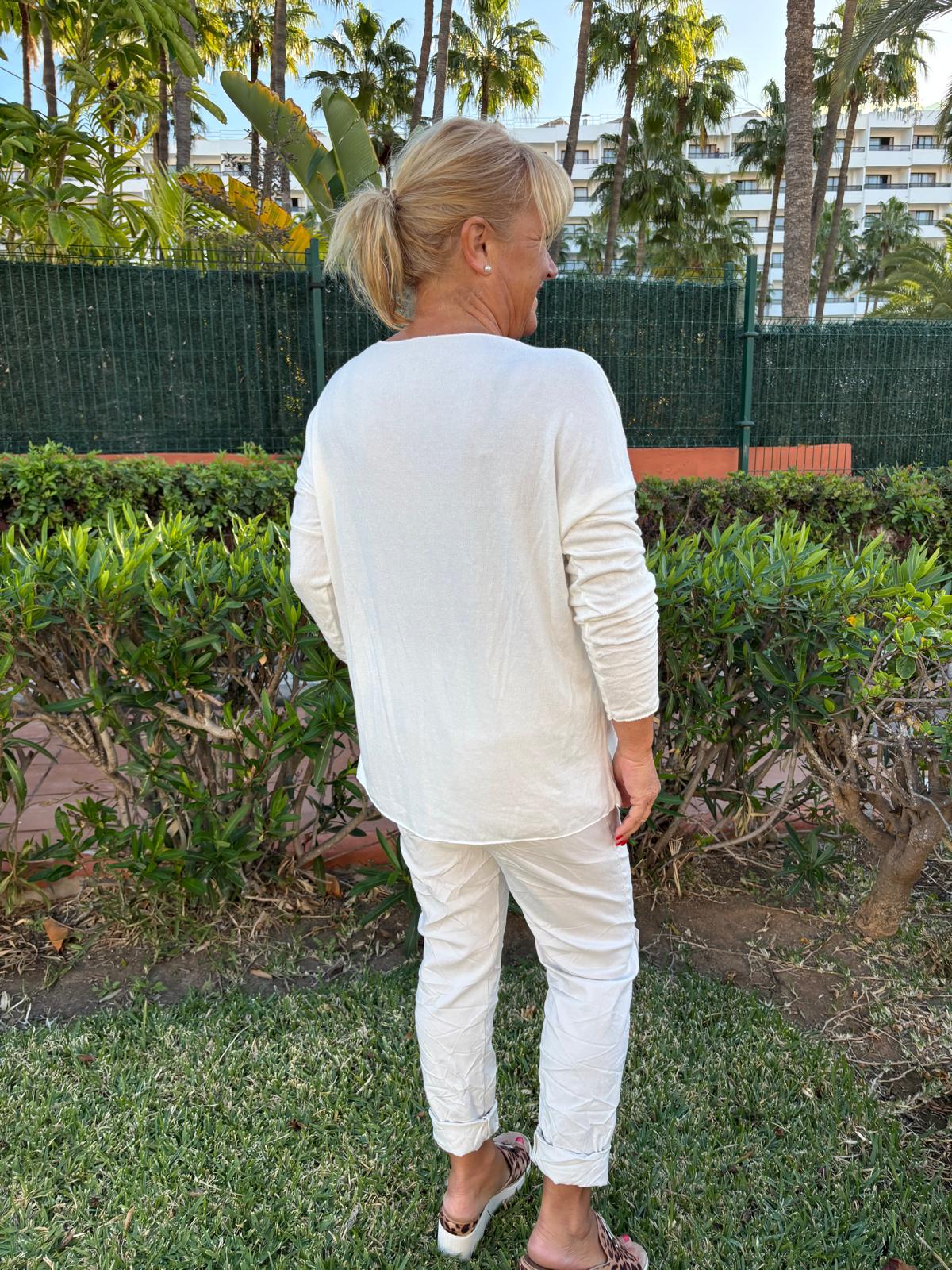 Kevyt sydän neule  luonnonvalkoinen