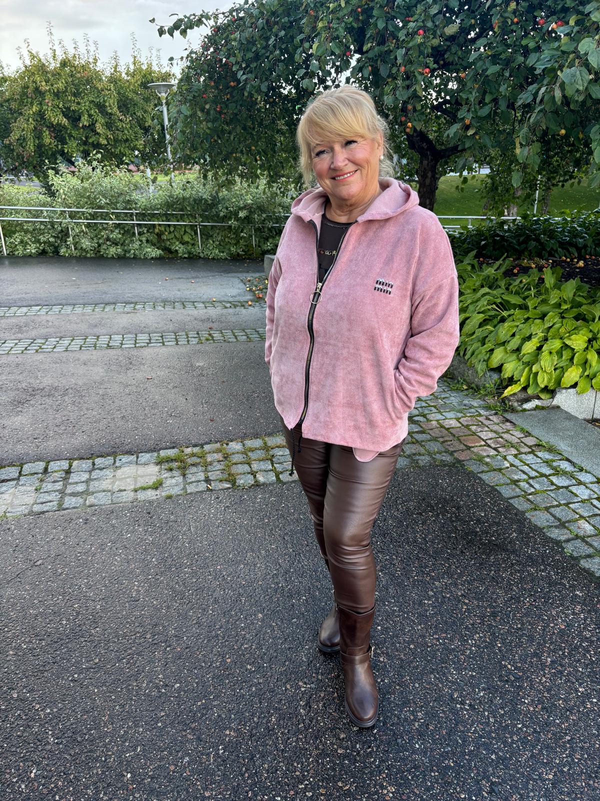 Velour huppari (6 väriä)