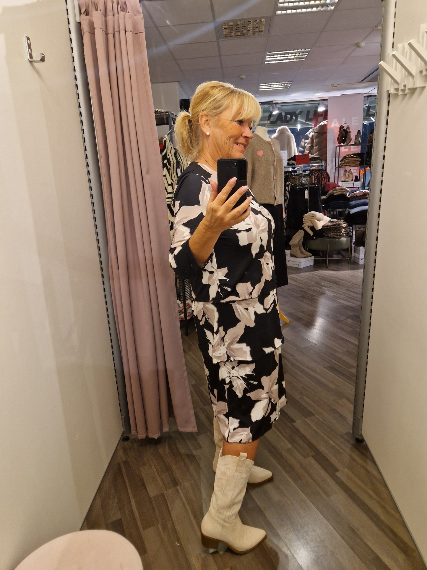 Jude kerroshelmamekko