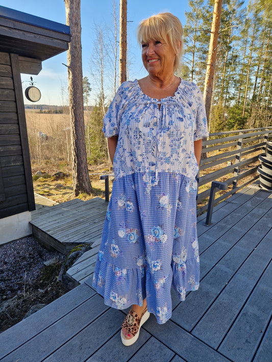 Söpö puuvillamekko  sky blue