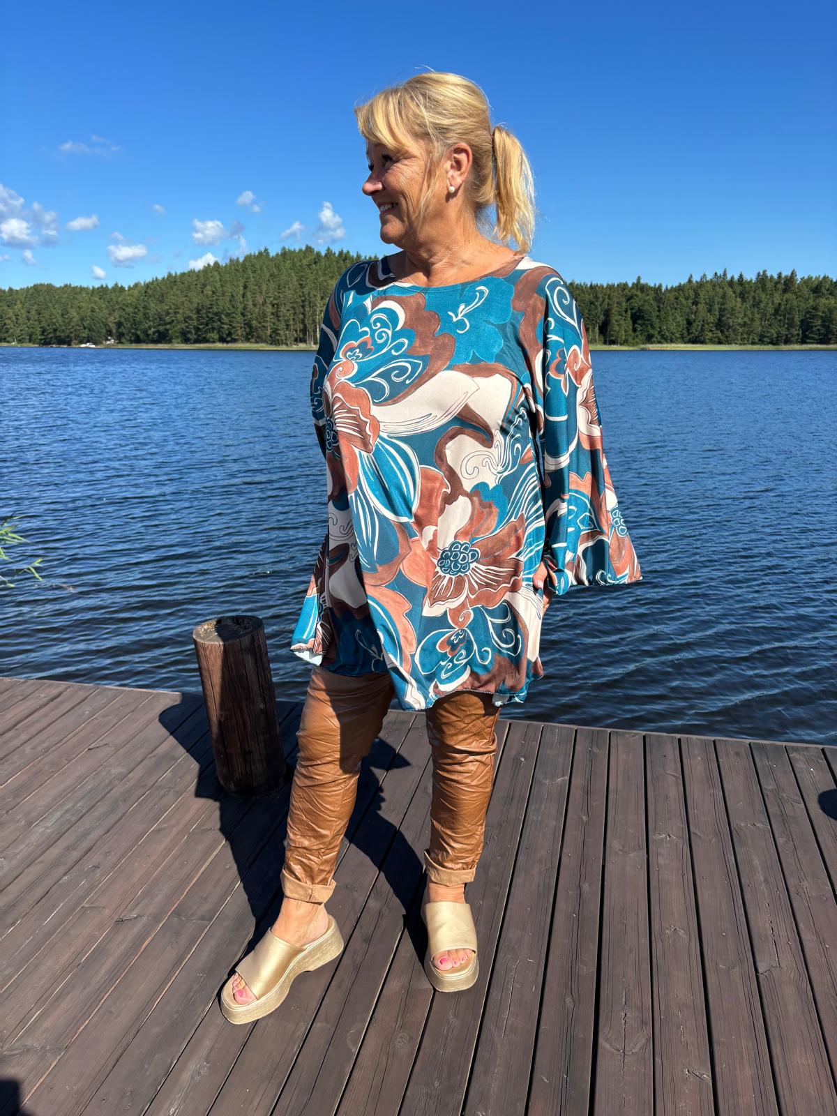 Kuviollinen tunika  (5 väriä)