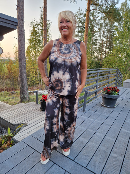 Toppi ja housut harmaa kuvio