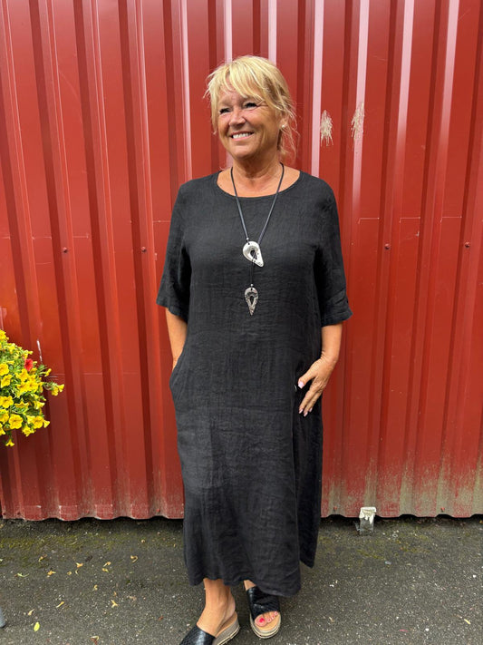 Pellavamekko nappikoriste musta