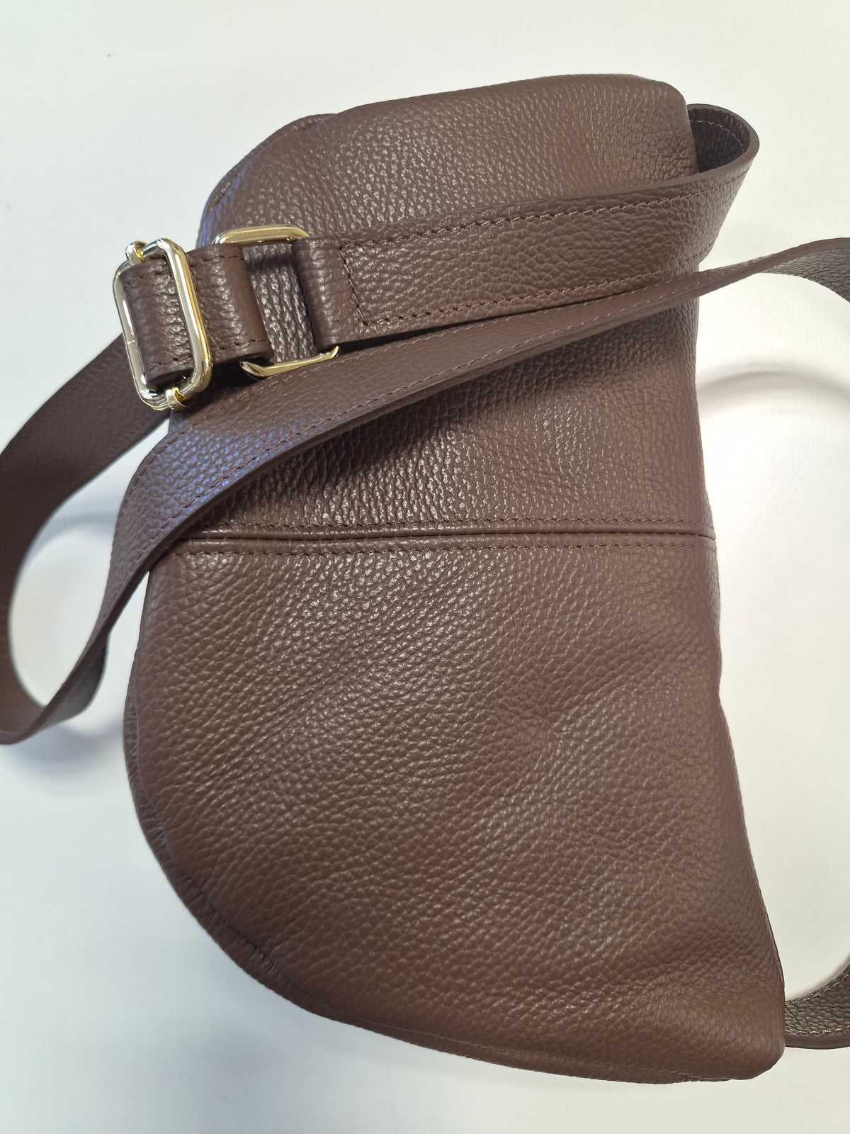 Nahkainen crossbody (5 väriä)