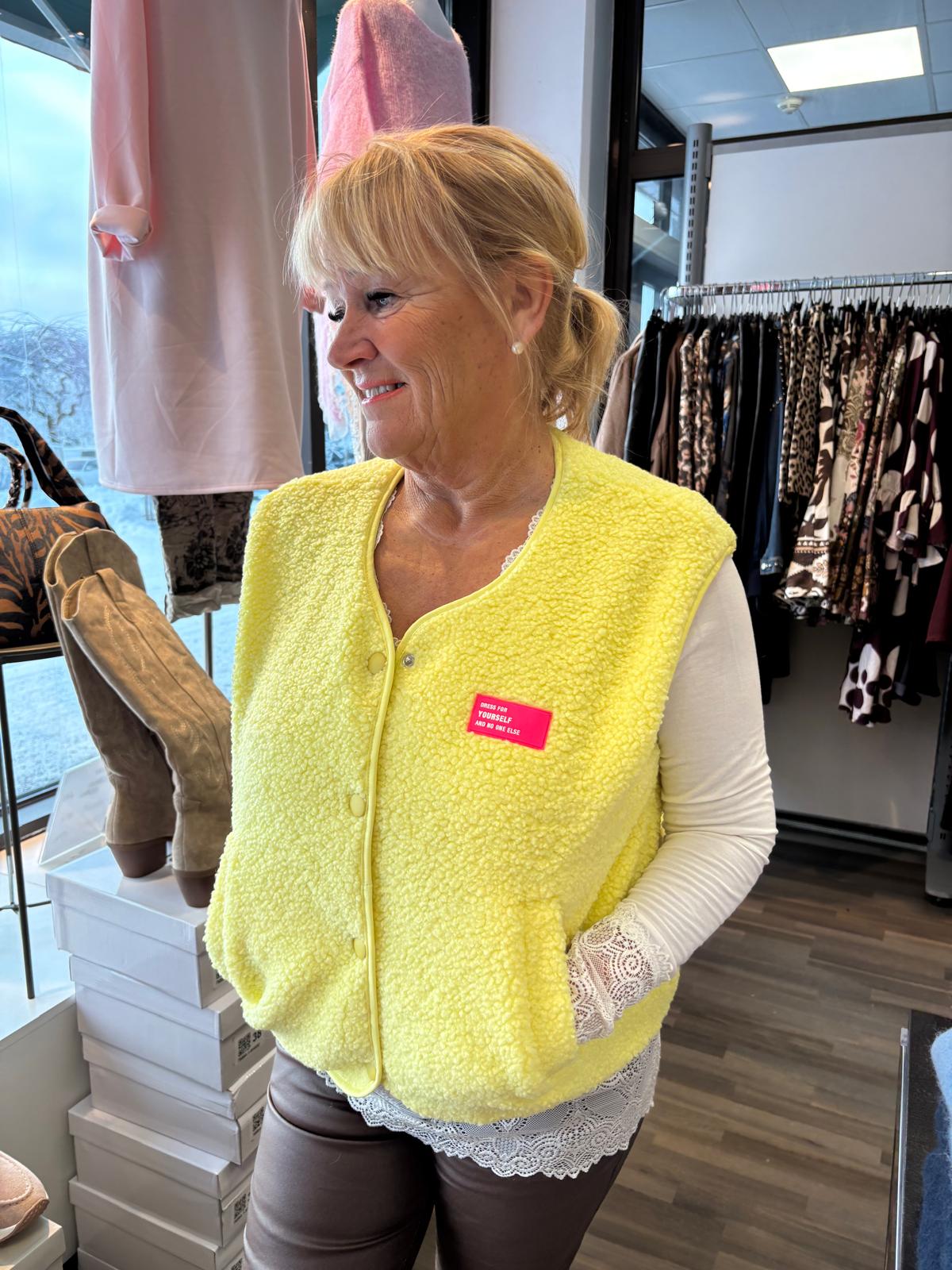 Teddy liivi keltainen