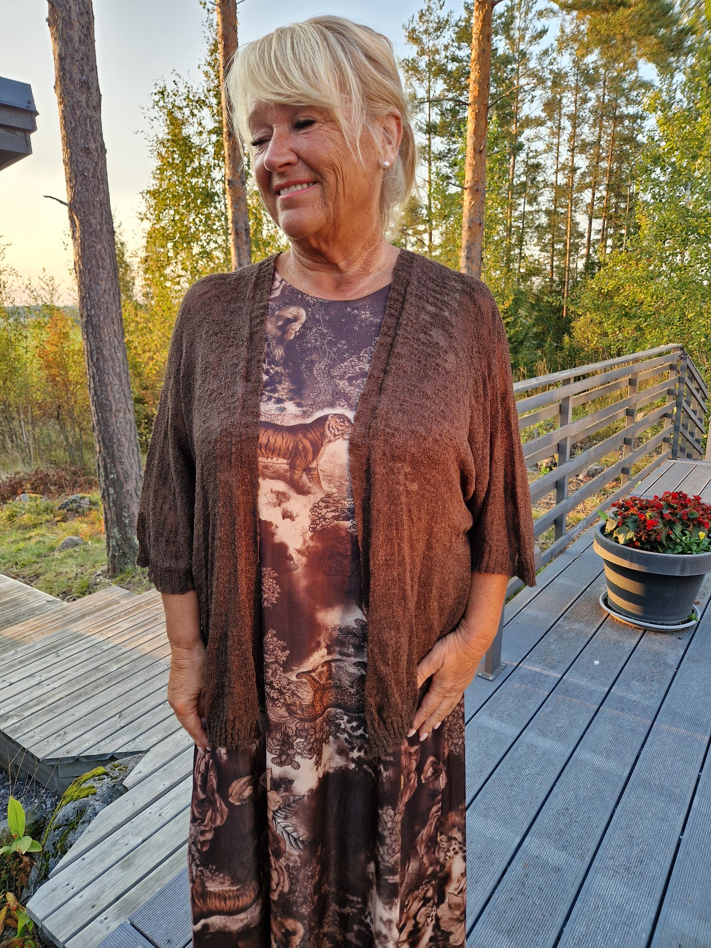 Hihaton mekko  ruskea