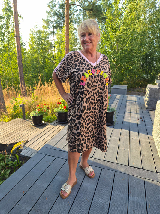 Pantteri mekko roosaraita