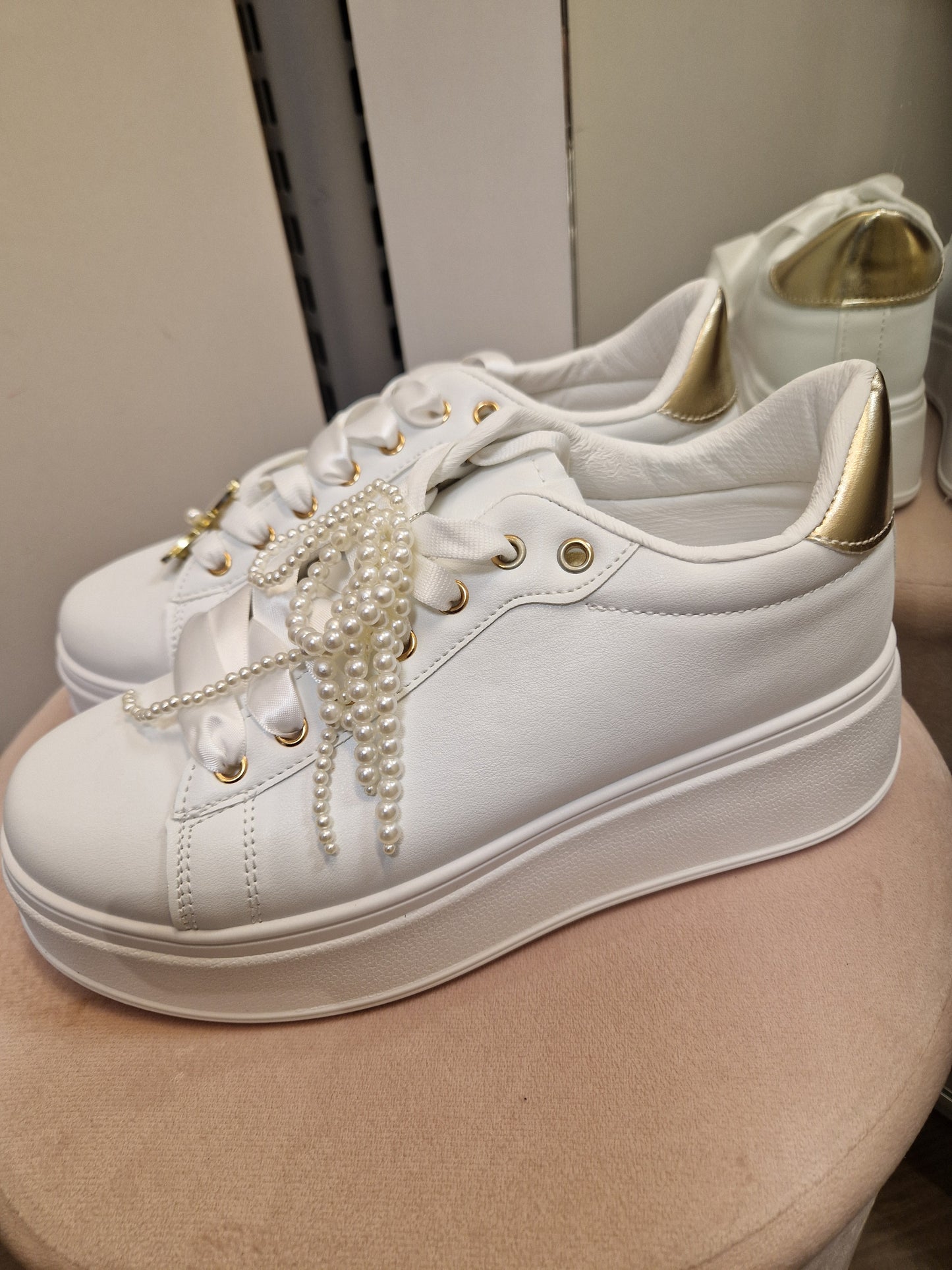 Platform tennarit valkoinen