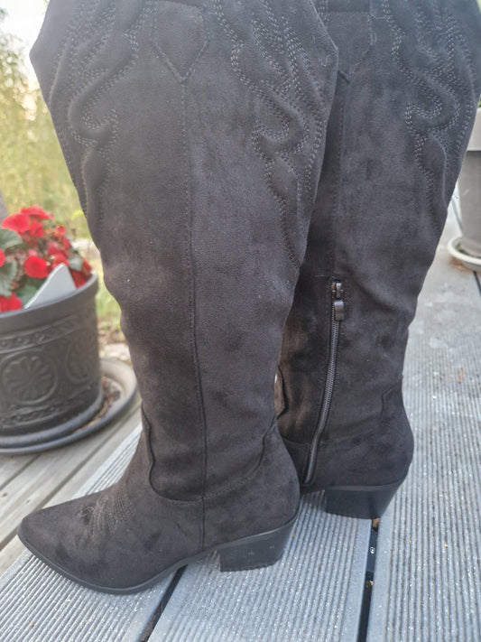 Cowboy bootsit musta "mokkaa"