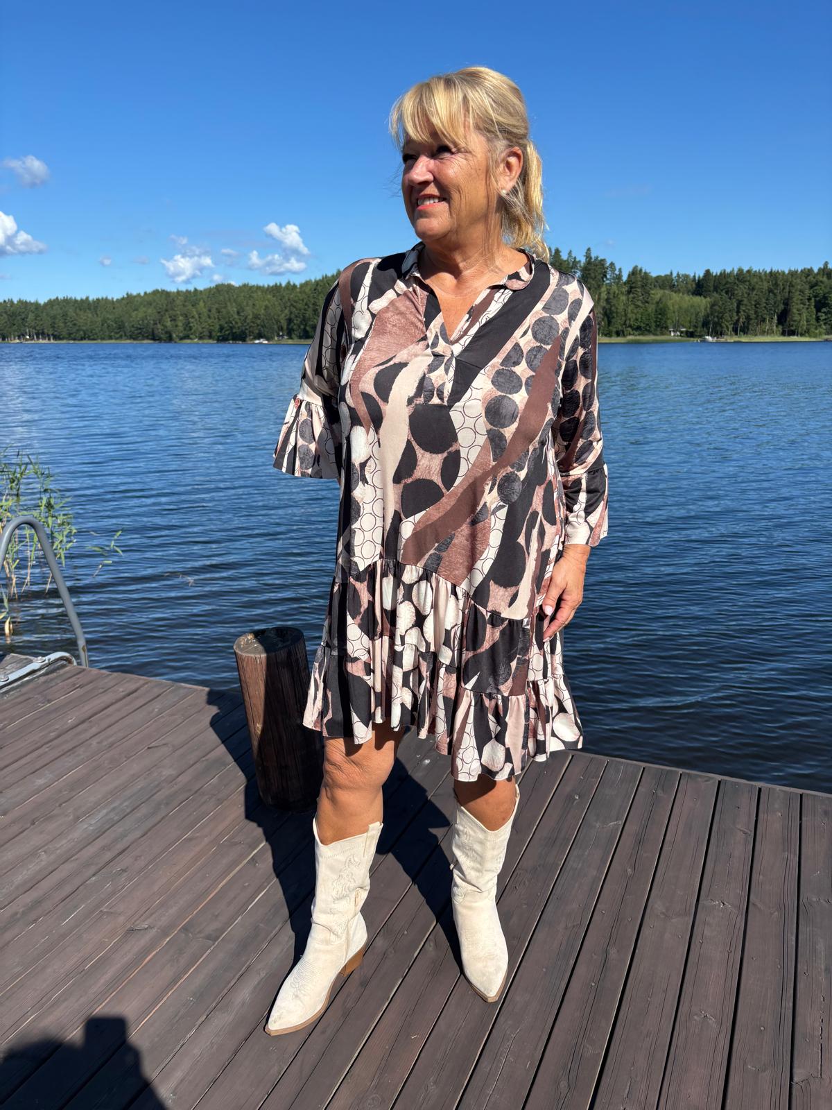 Tunikamekko  (4 väriä)