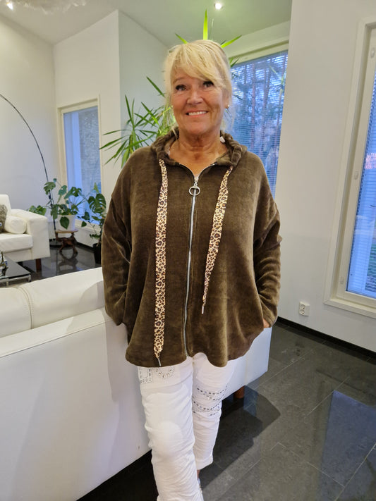 Plussize huppari  tumma ruskea