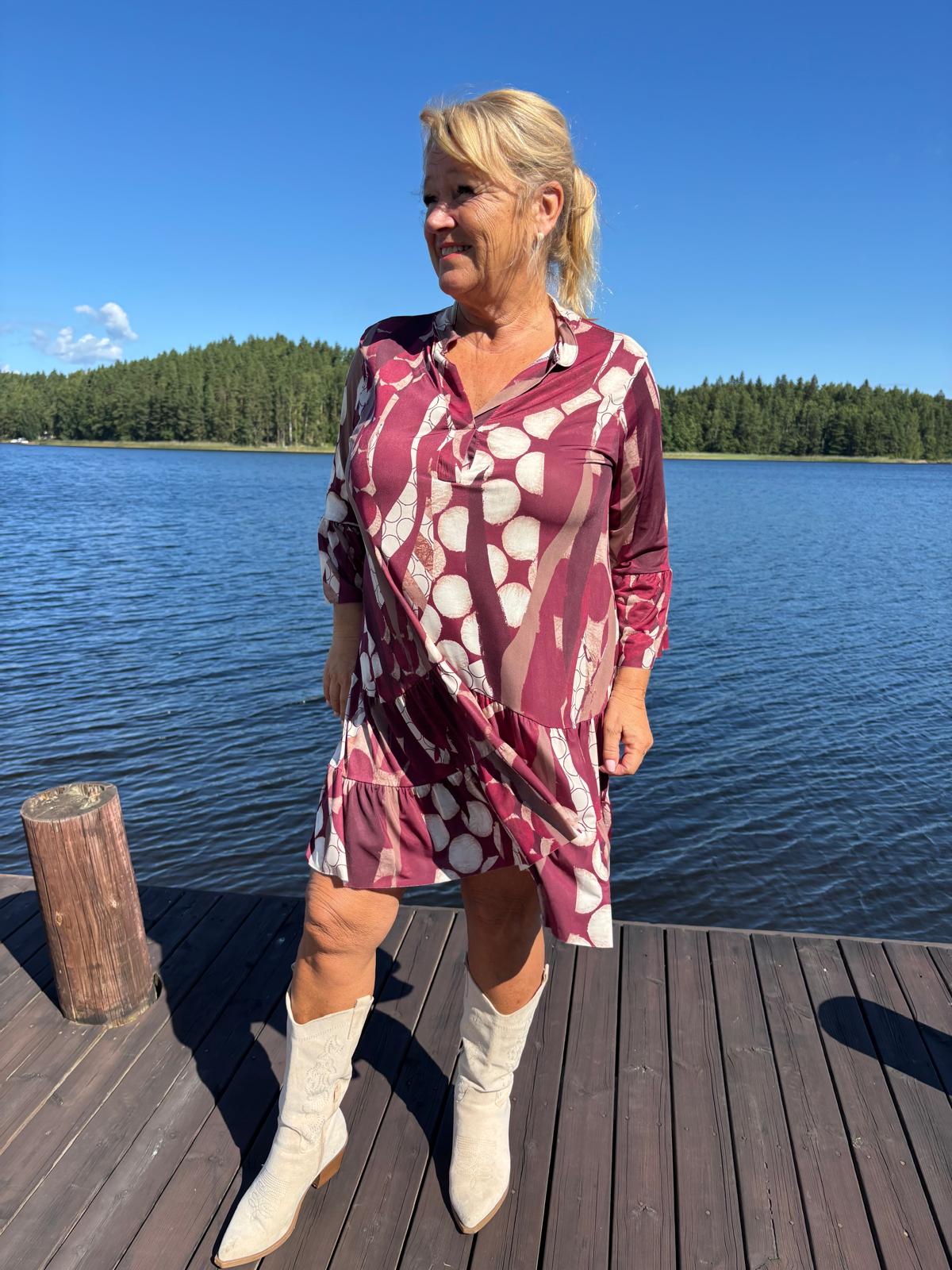 Tunikamekko  (4 väriä)
