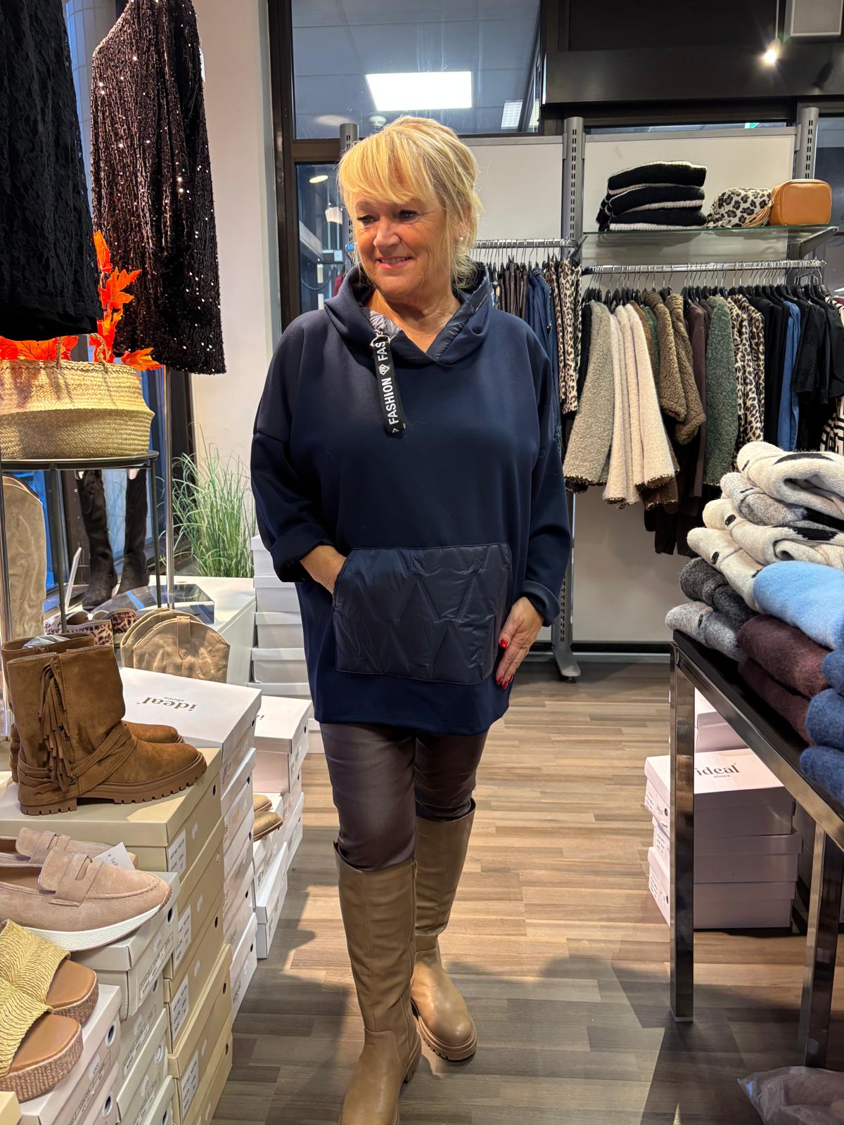 Reilumman kokoinen huppari navy