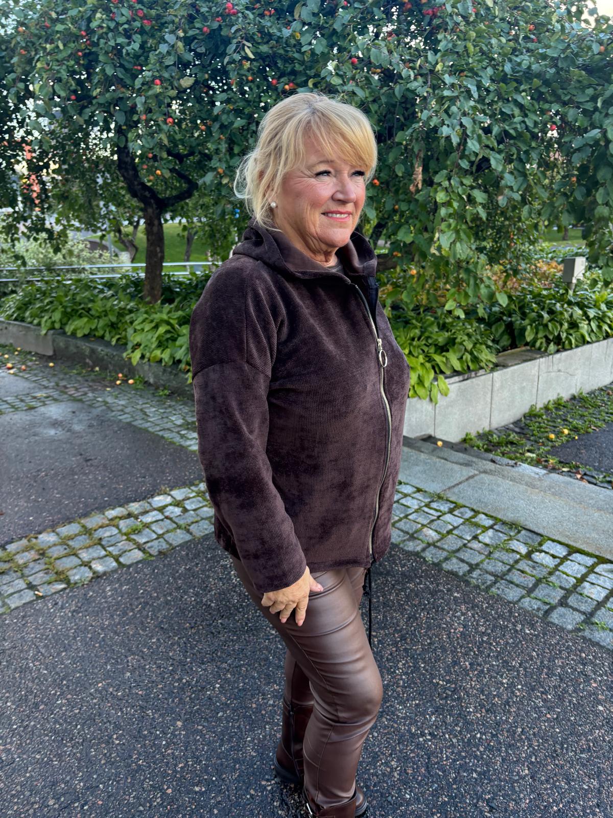 Velour huppari (6 väriä)