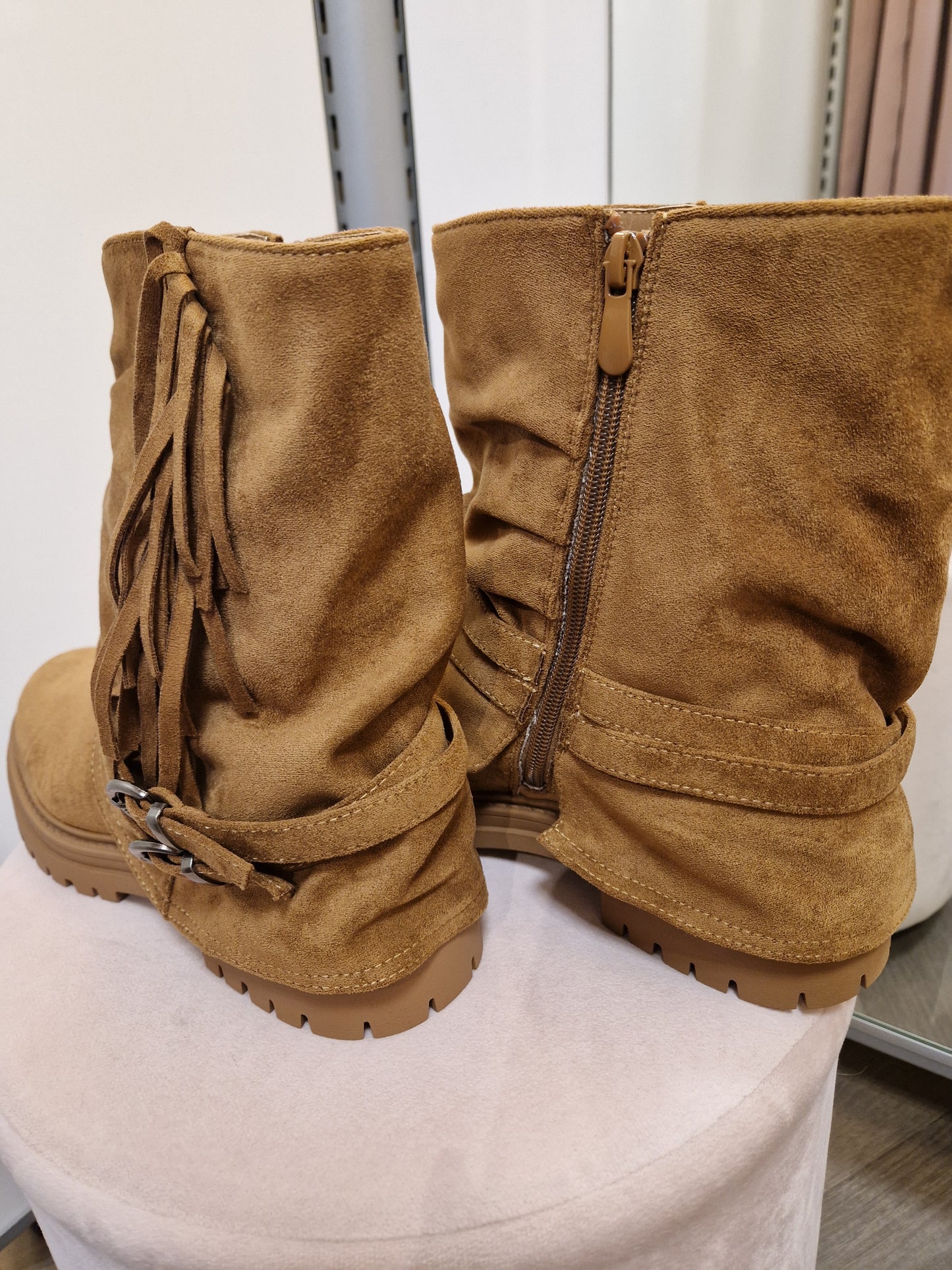 Keinomokkanilkkuri hapsuilla