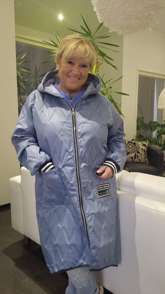 Plussize takki farkkusininen