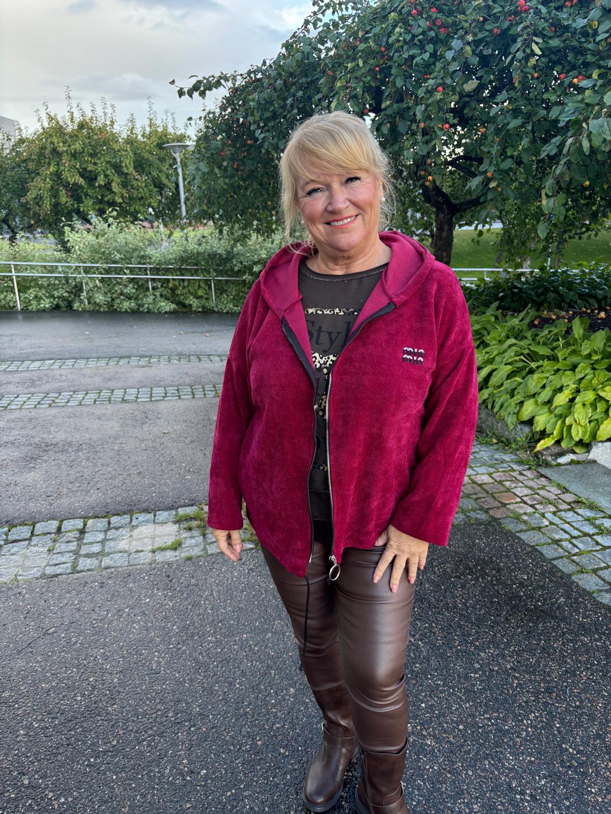 Velour huppari (6 väriä)