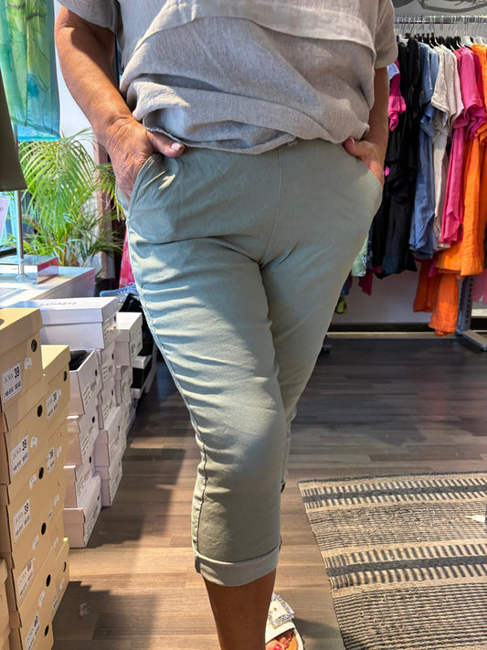 Caprit khaki vihreä