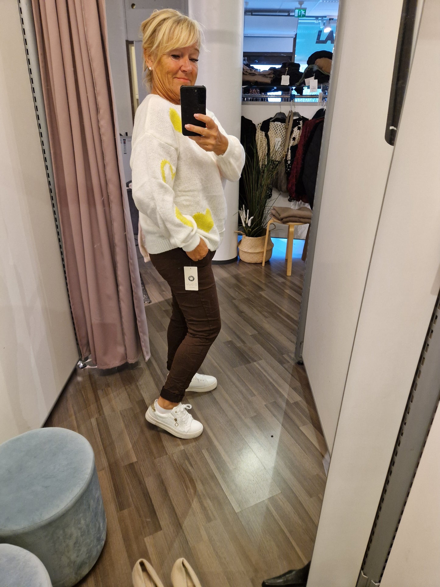 Sydänneule  luonnonvalkoinen