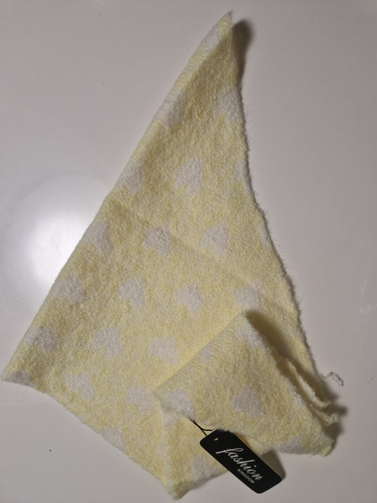 Pikkuhuivi sydän kolmionmallinen